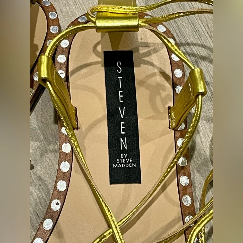 Steven Steve Madden Metallic Yellow Gladiator Straps Flat Sandals size 6